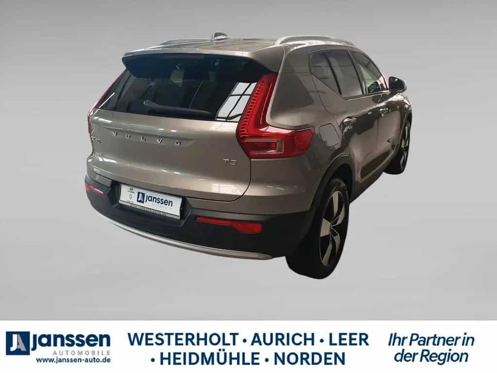 Volvo XC40 T3 Geartronic Momentum Pro 02/2021-photo-10