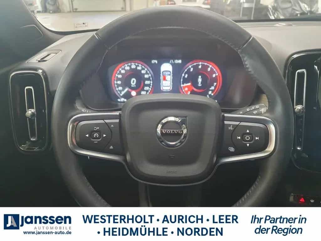 Volvo XC40 T3 Geartronic Momentum Pro 02/2021-photo-5