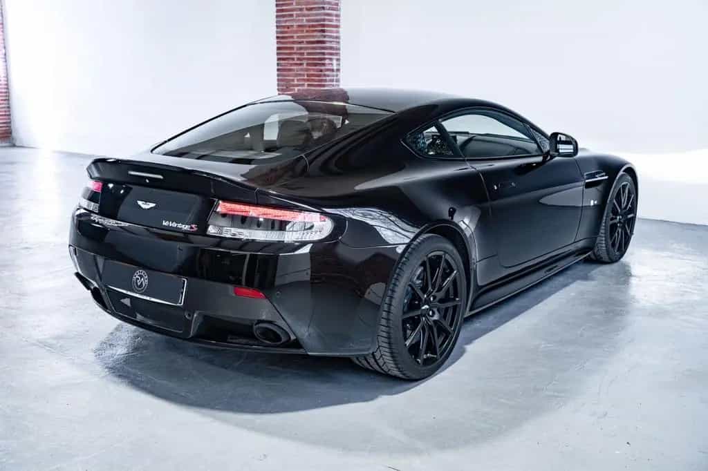 Aston Martin V12 Vantage S 03/2016-photo-10
