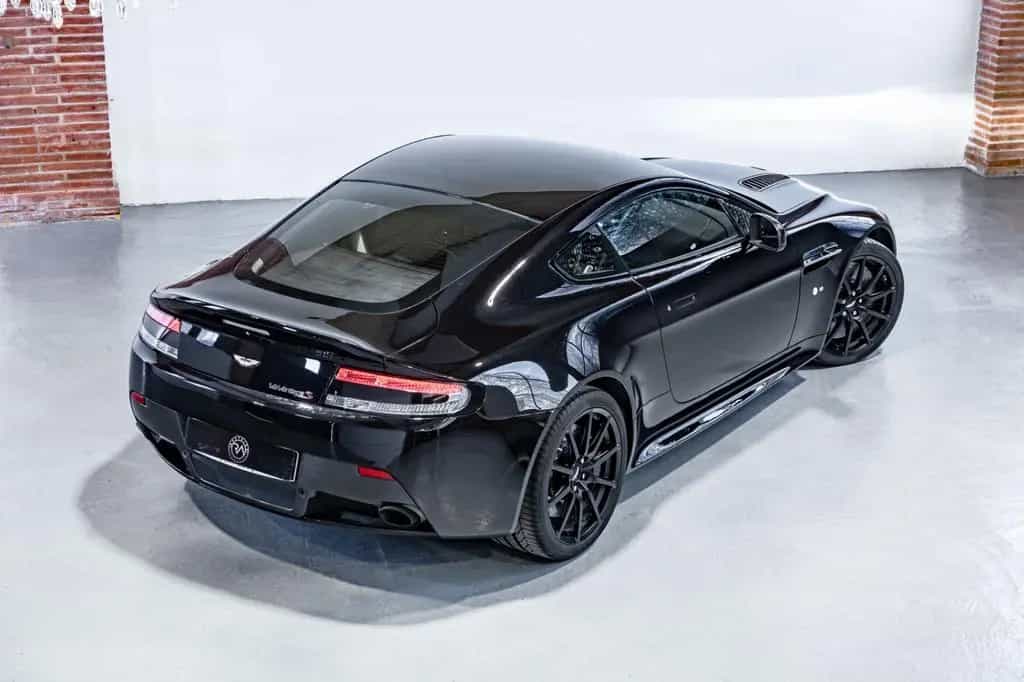 Aston Martin V12 Vantage S 03/2016-photo-2
