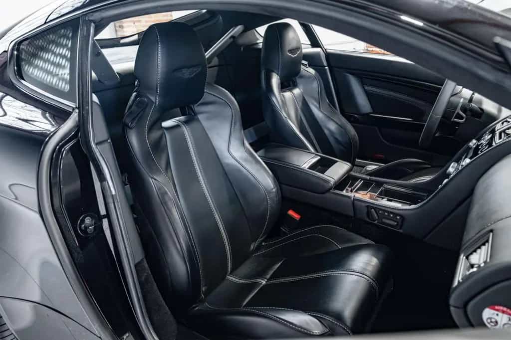 Aston Martin V12 Vantage S 03/2016-photo-29