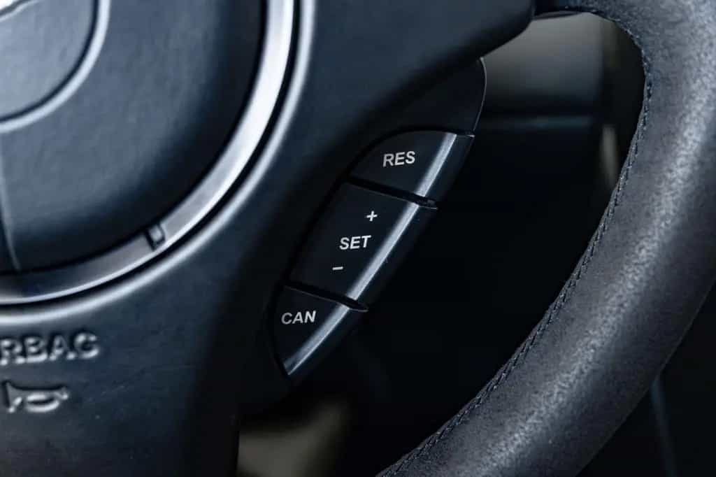 Aston Martin V12 Vantage S 03/2016-photo-32