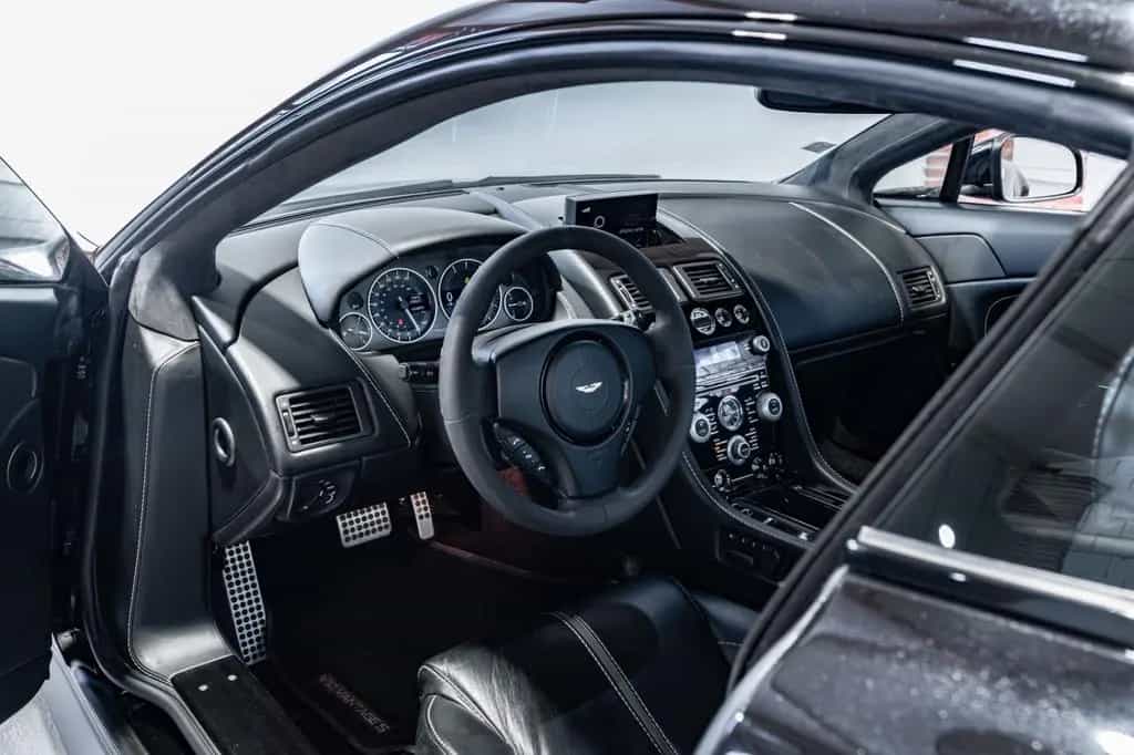 Aston Martin V12 Vantage S 03/2016-photo-39