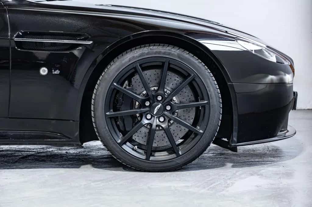 Aston Martin V12 Vantage S 03/2016-photo-5