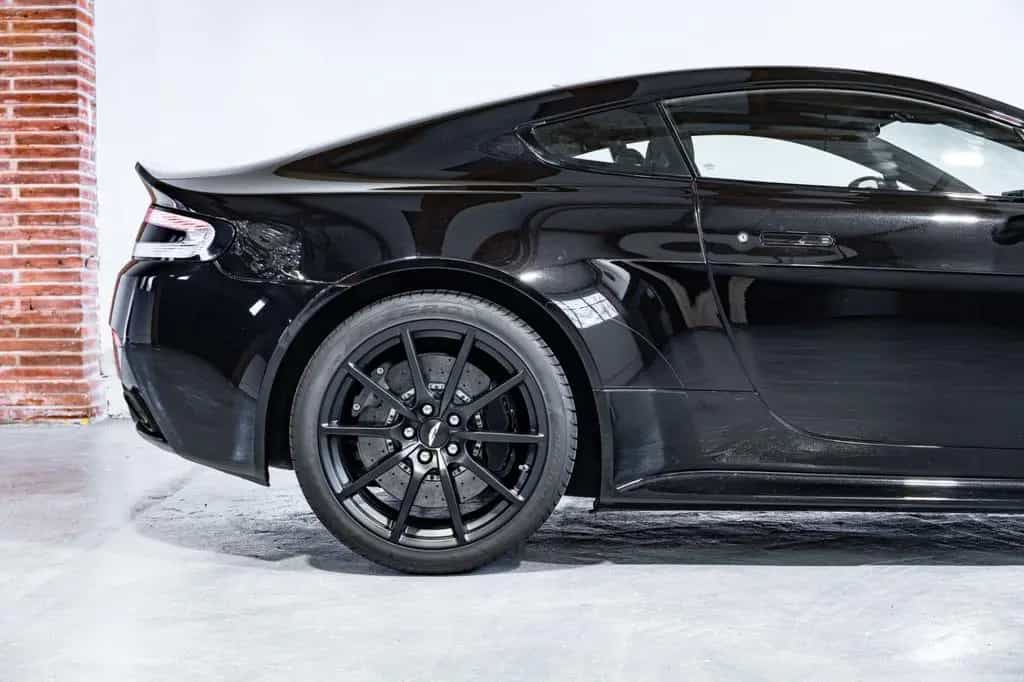 Aston Martin V12 Vantage S 03/2016-photo-6