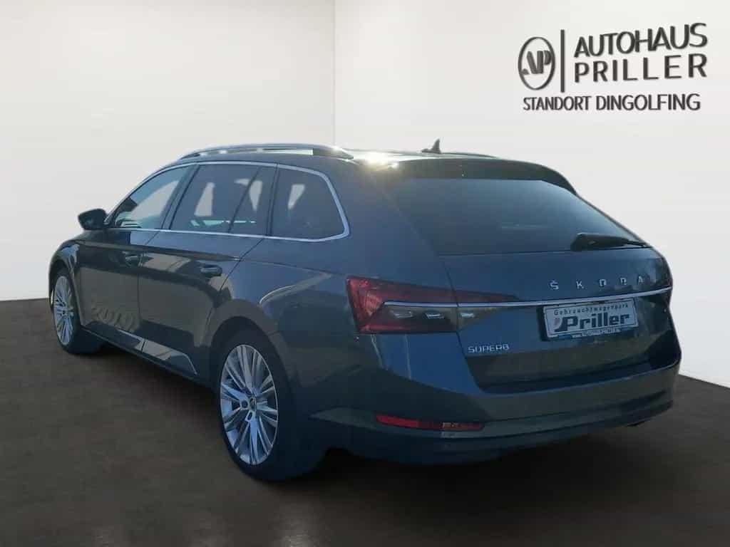 Skoda Superb 2.0 TSI DSG Style/NAVI/LED/ACC/DAB+/AHK 01/2022-photo-3