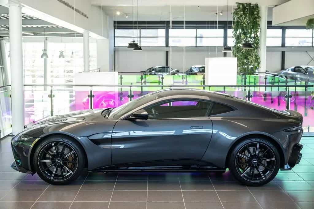 Aston Martin V8 Vantage 4.0 05/2021-photo-1