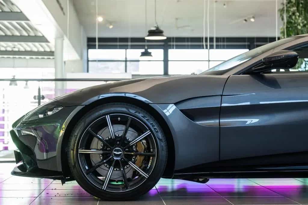Aston Martin V8 Vantage 4.0 05/2021-photo-15
