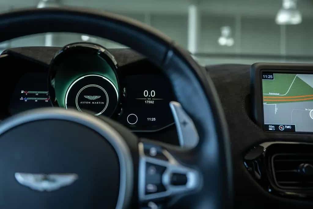 Aston Martin V8 Vantage 4.0 05/2021-photo-16