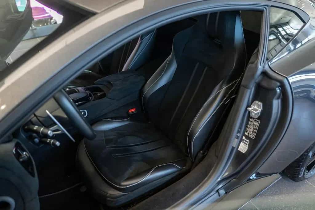 Aston Martin V8 Vantage 4.0 05/2021-photo-19