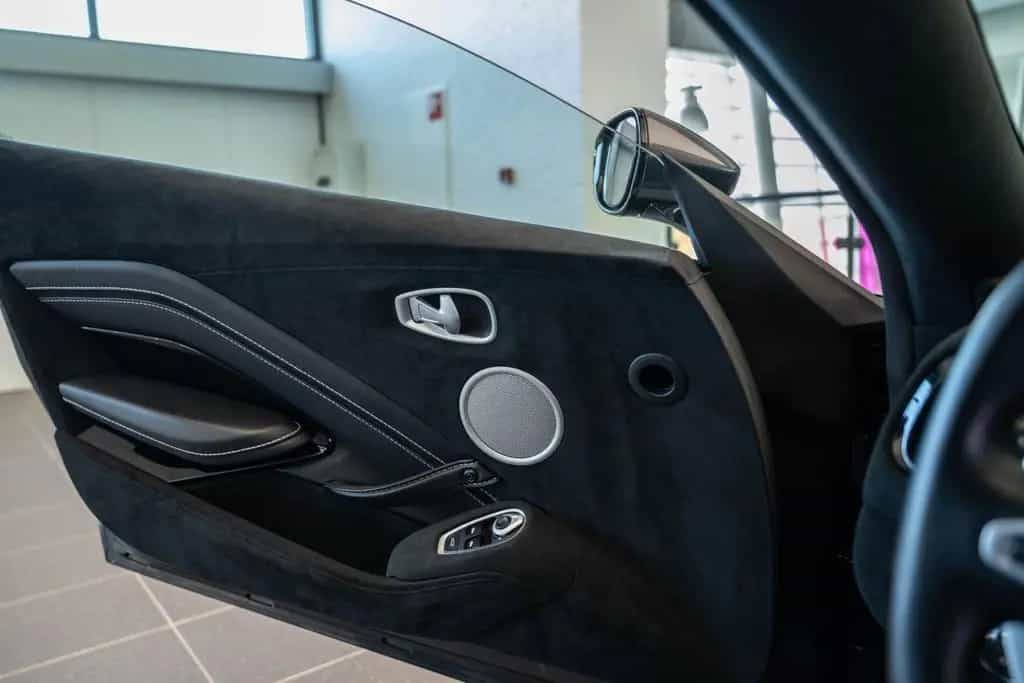 Aston Martin V8 Vantage 4.0 05/2021-photo-20