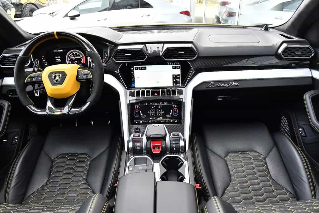 Lamborghini Urus 4.0 V8 Exclusive B&O Pano Night .Vision 01/2021-photo-19