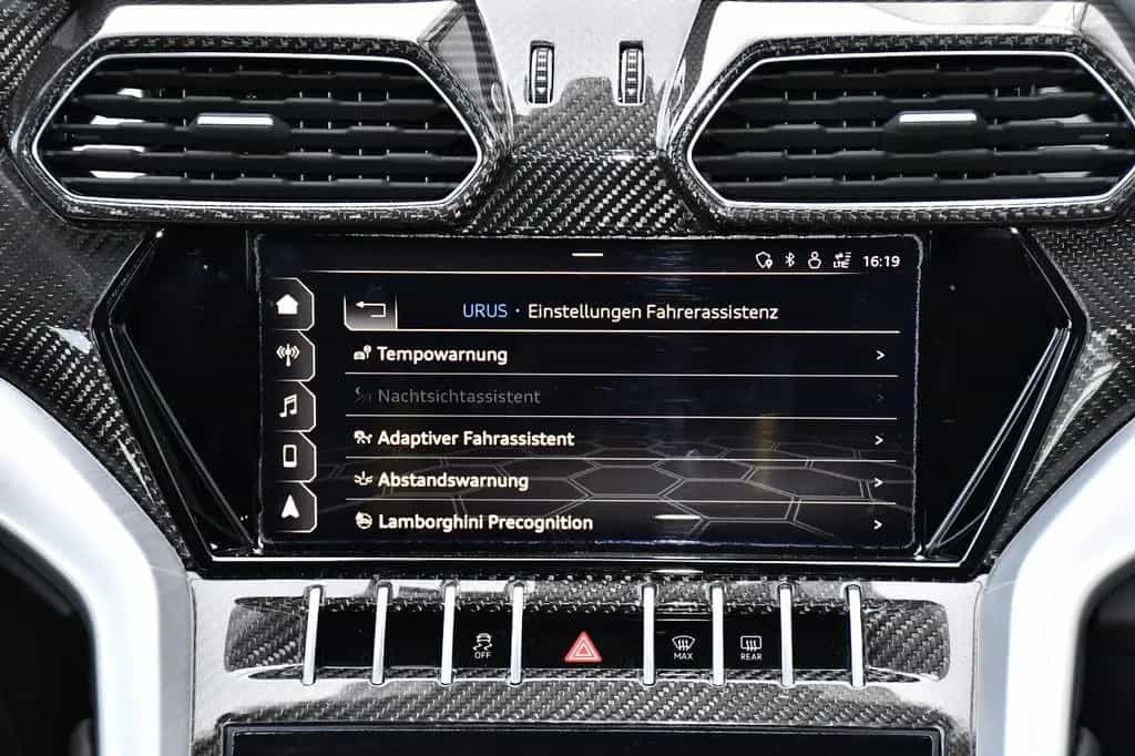 Lamborghini Urus 4.0 V8 Exclusive B&O Pano Night .Vision 01/2021-photo-23