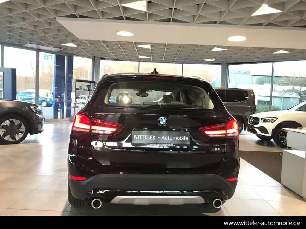 BMW X1 xDrive20d xLine LED/AHK/HUD/NAVI/Rückfahrk. 10/2019-photo-10