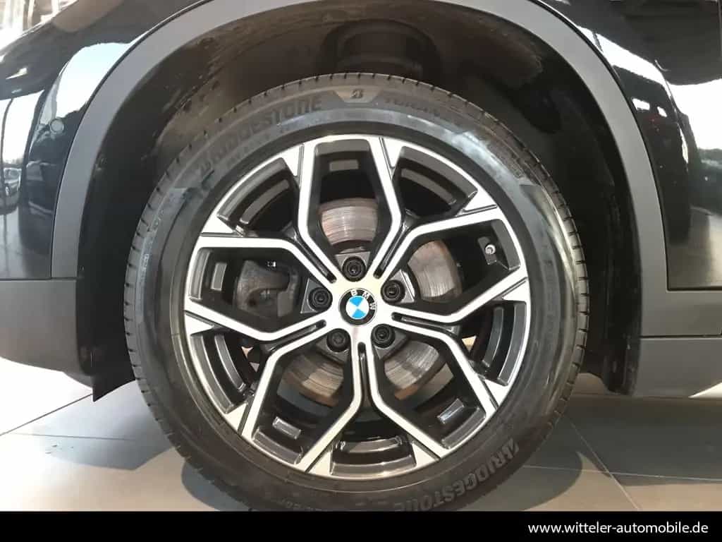 BMW X1 xDrive20d xLine LED/AHK/HUD/NAVI/Rückfahrk. 10/2019-photo-13