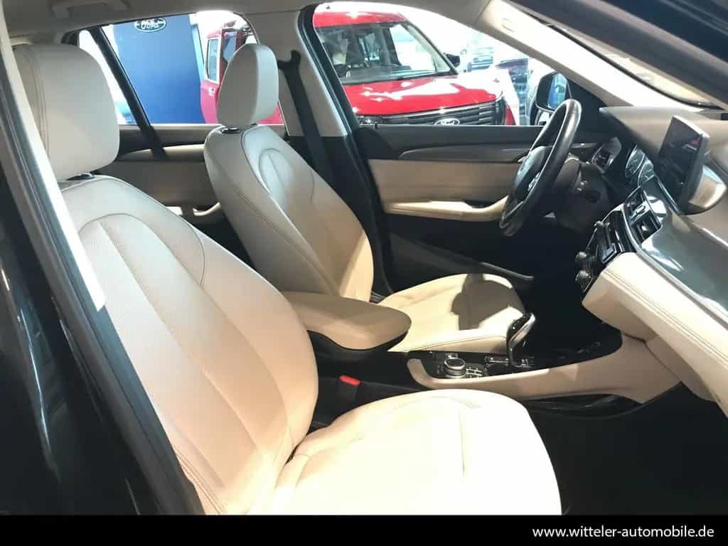 BMW X1 xDrive20d xLine LED/AHK/HUD/NAVI/Rückfahrk. 10/2019-photo-15