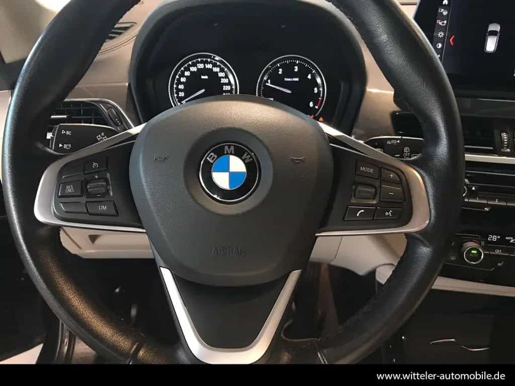 BMW X1 xDrive20d xLine LED/AHK/HUD/NAVI/Rückfahrk. 10/2019-photo-22