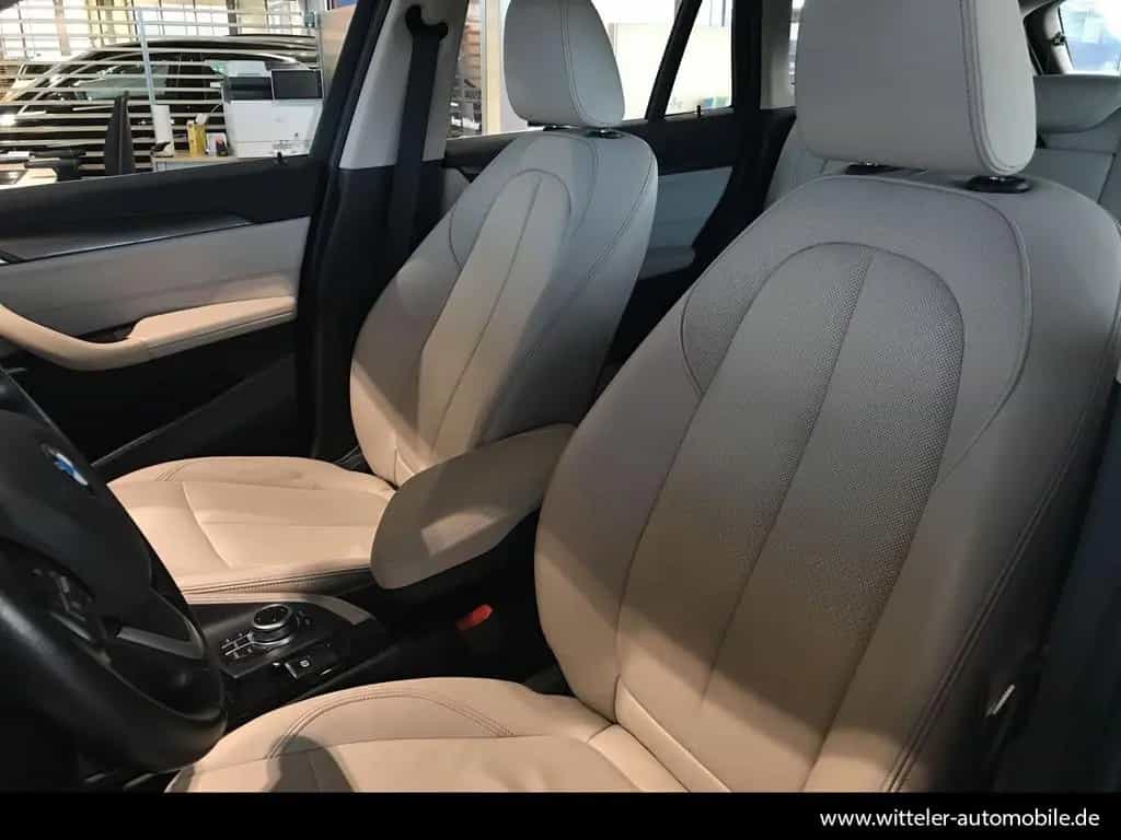 BMW X1 xDrive20d xLine LED/AHK/HUD/NAVI/Rückfahrk. 10/2019-photo-5