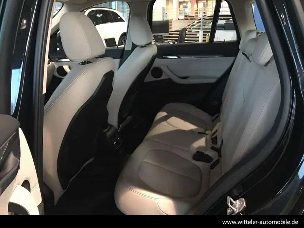 BMW X1 xDrive20d xLine LED/AHK/HUD/NAVI/Rückfahrk. 10/2019-photo-6