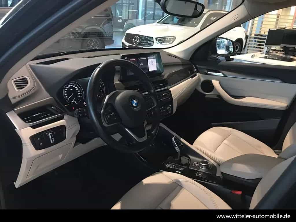 BMW X1 xDrive20d xLine LED/AHK/HUD/NAVI/Rückfahrk. 10/2019-photo-8