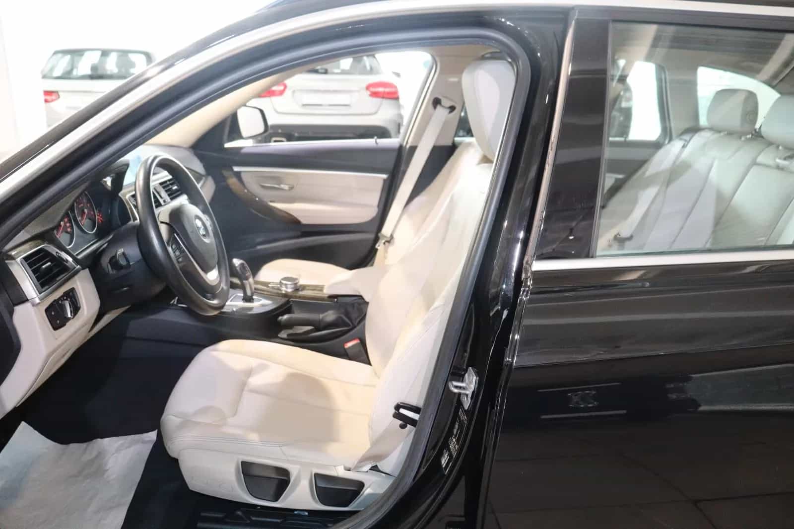 BMW 3 Series 320 i Luxury Line Purity *Automatik*Erst 60tkm* 01/2019-photo-10