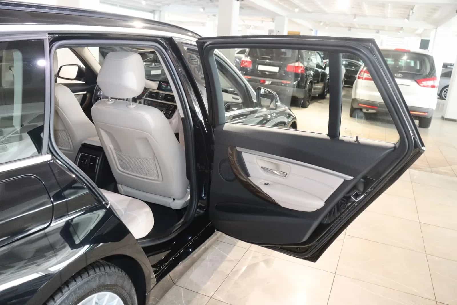BMW 3 Series 320 i Luxury Line Purity *Automatik*Erst 60tkm* 01/2019-photo-16