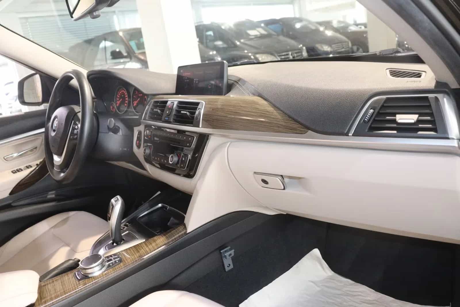 BMW 3 Series 320 i Luxury Line Purity *Automatik*Erst 60tkm* 01/2019-photo-20