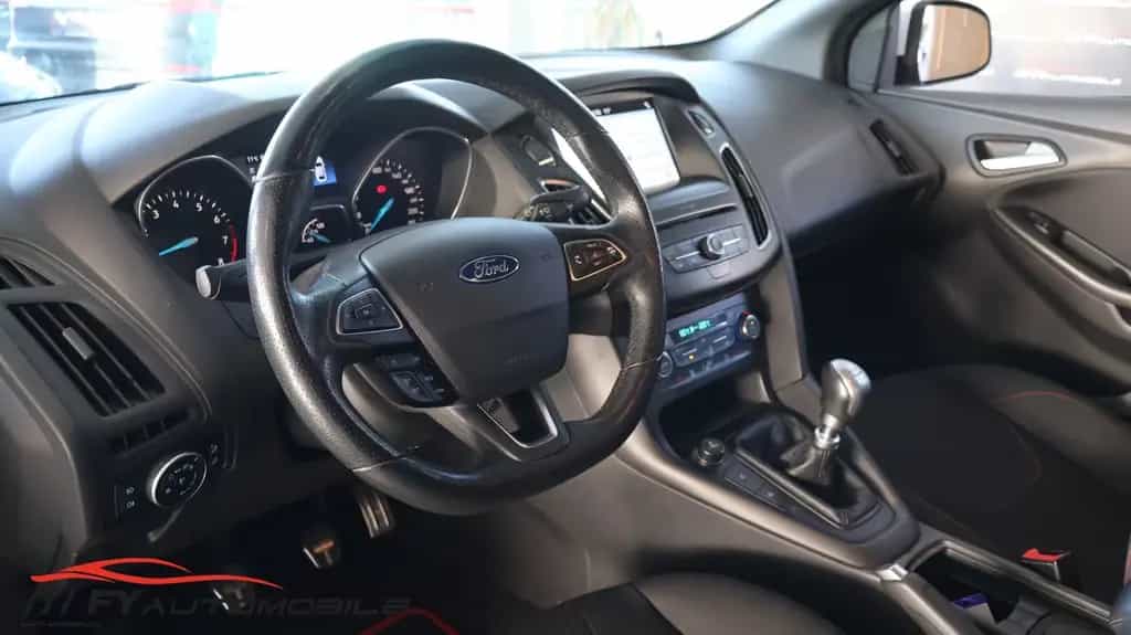 Ford Focus ECO Boost 1.0 ST Line 8xBereift 05/2017-photo-10