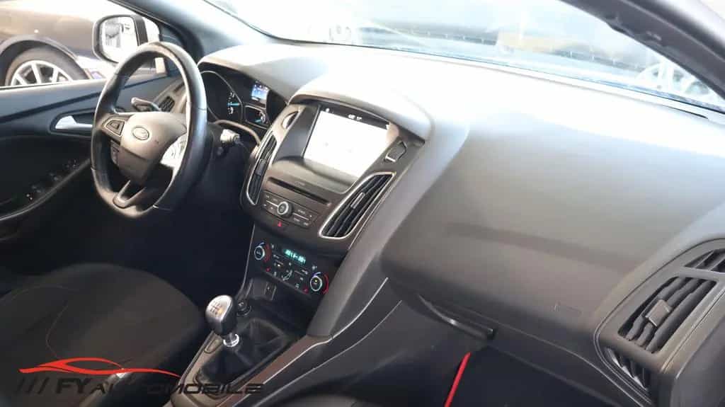 Ford Focus ECO Boost 1.0 ST Line 8xBereift 05/2017-photo-14