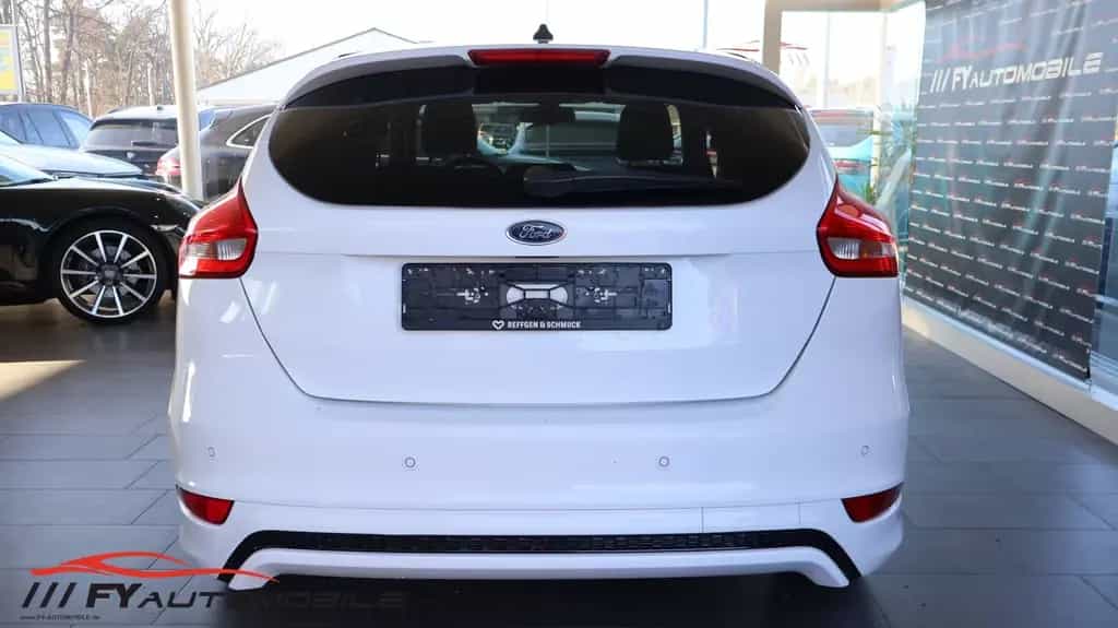 Ford Focus ECO Boost 1.0 ST Line 8xBereift 05/2017-photo-5