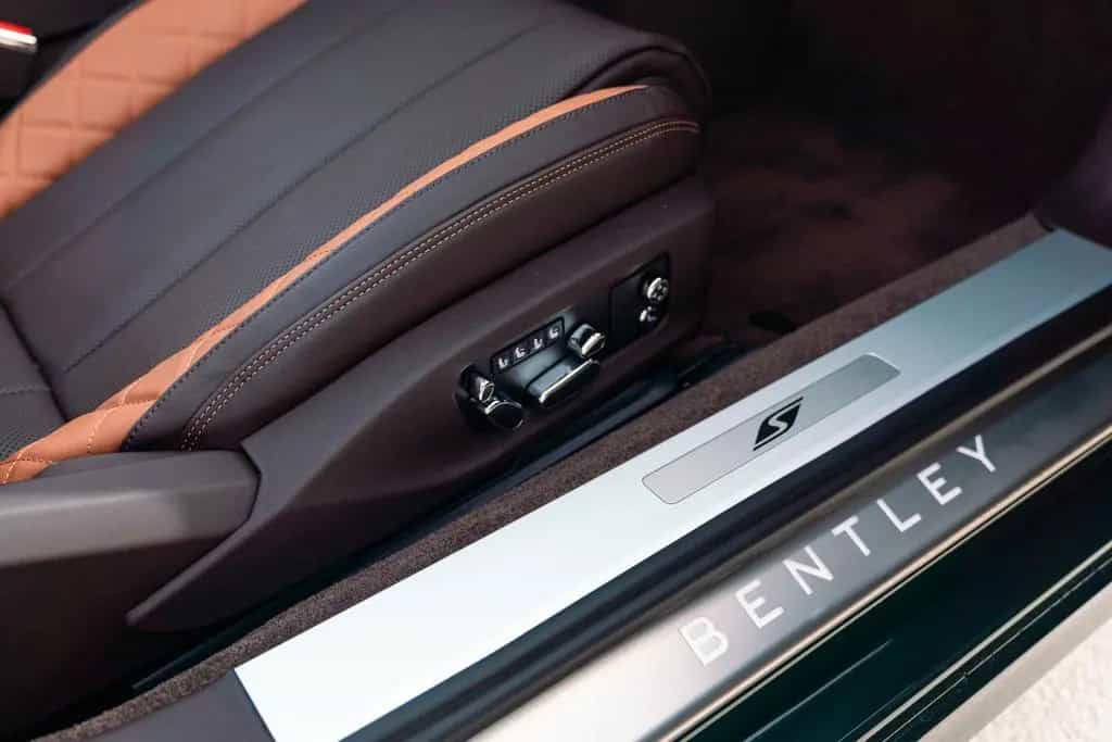 Bentley Continental GTC S 03/2024-photo-25