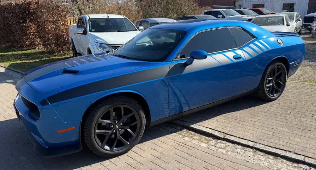 Dodge Challenger Neue Reifen M+S Leder PDC Hinten 09/2022-photo-11
