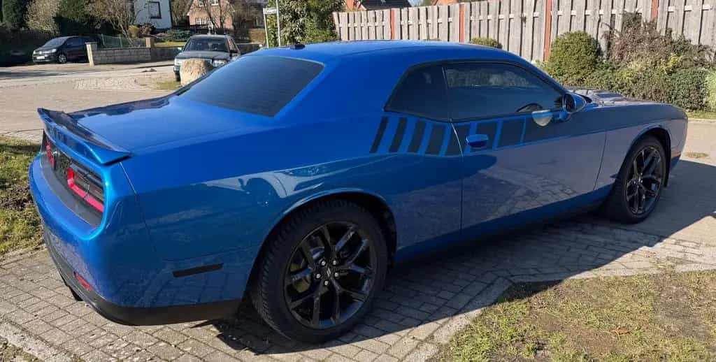 Dodge Challenger Neue Reifen M+S Leder PDC Hinten 09/2022-photo-19