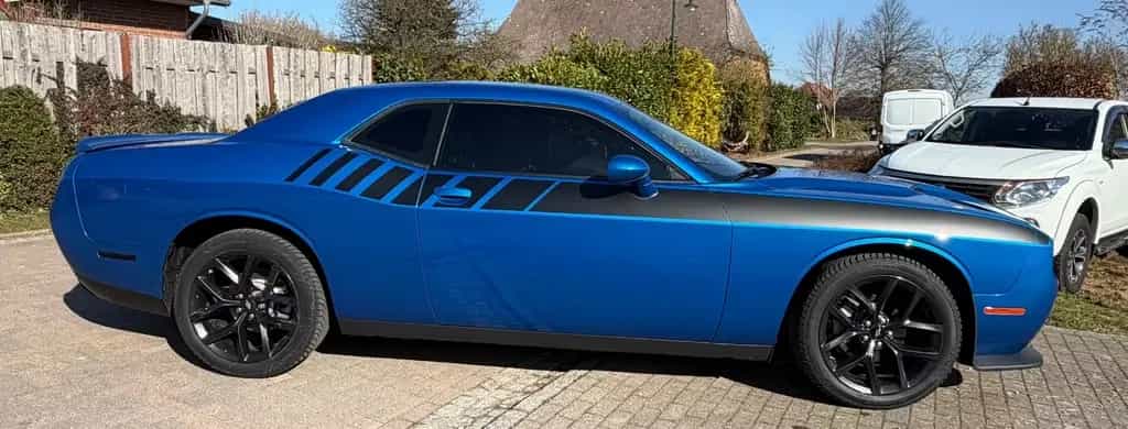 Dodge Challenger Neue Reifen M+S Leder PDC Hinten 09/2022-photo-22