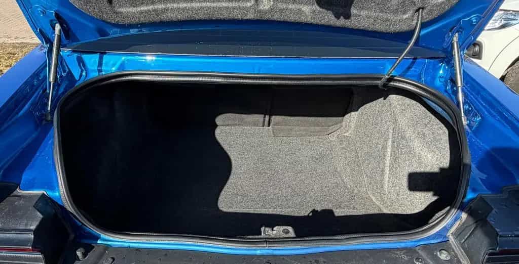 Dodge Challenger Neue Reifen M+S Leder PDC Hinten 09/2022-photo-26