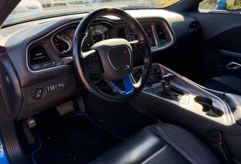 Dodge Challenger Neue Reifen M+S Leder PDC Hinten 09/2022-photo-29