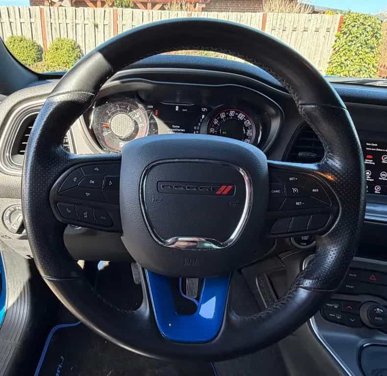 Dodge Challenger Neue Reifen M+S Leder PDC Hinten 09/2022-photo-31