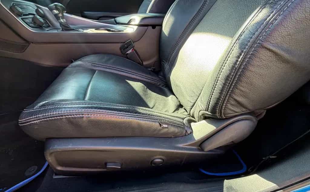 Dodge Challenger Neue Reifen M+S Leder PDC Hinten 09/2022-photo-35