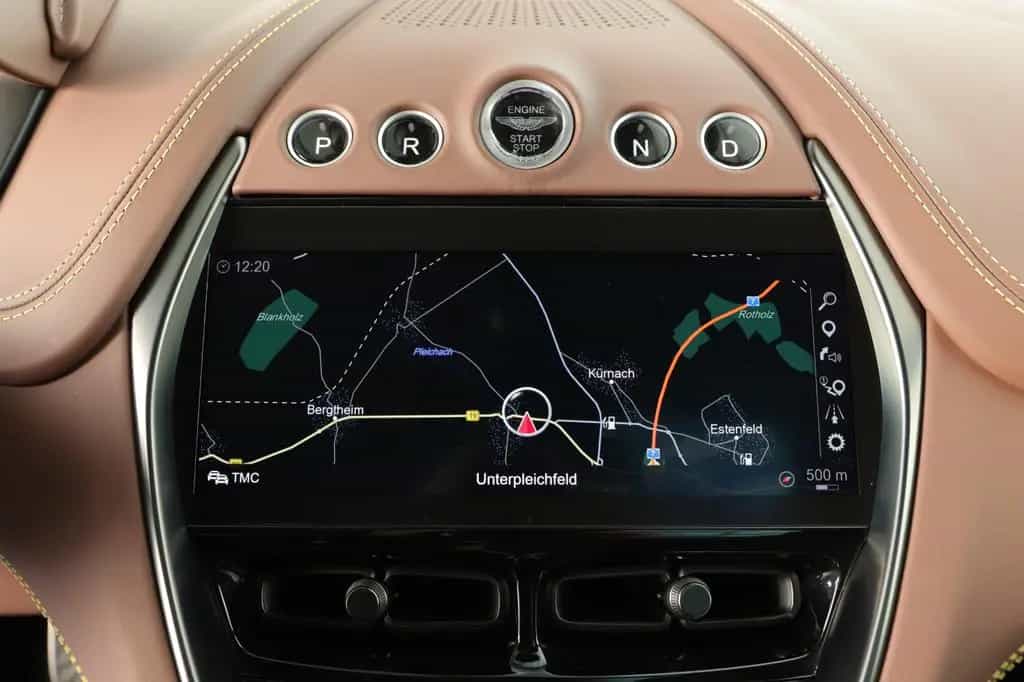 Aston Martin DBX V8 707 minotaurgreen 23 Zoll Leather Q SEMI 02/2024-photo-18