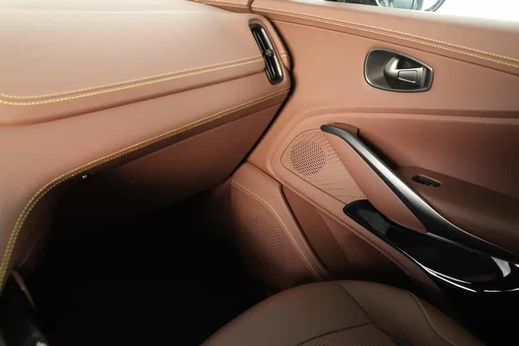 Aston Martin DBX V8 707 minotaurgreen 23 Zoll Leather Q SEMI 02/2024-photo-20