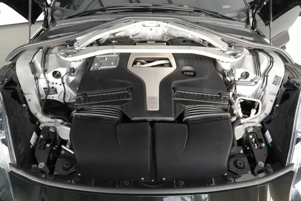 Aston Martin DBX V8 707 minotaurgreen 23 Zoll Leather Q SEMI 02/2024-photo-39
