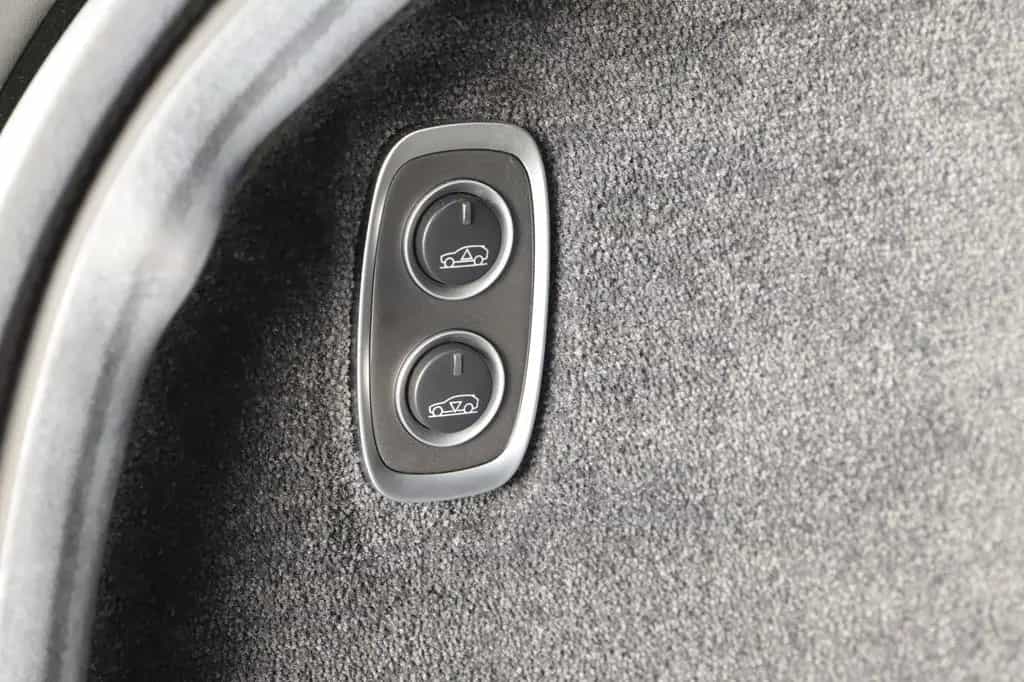 Aston Martin DBX V8 707 minotaurgreen 23 Zoll Leather Q SEMI 02/2024-photo-42
