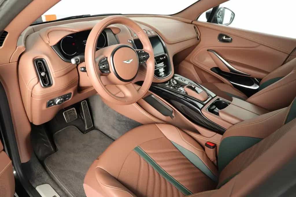 Aston Martin DBX V8 707 minotaurgreen 23 Zoll Leather Q SEMI 02/2024-photo-8