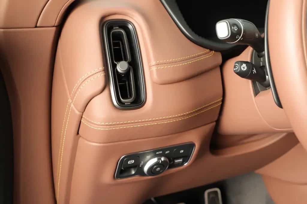 Aston Martin DBX V8 707 minotaurgreen 23 Zoll Leather Q SEMI 02/2024-photo-9