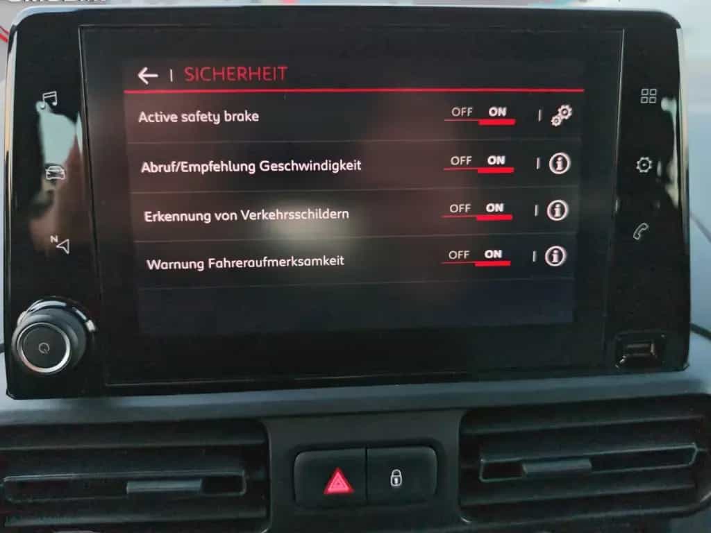 Citroën Berlingo Feel XL 1.5 HDI 7 Sitzer 07/2021-photo-11