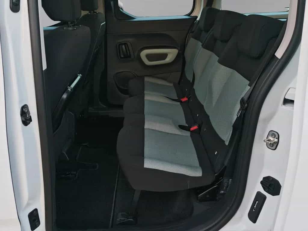 Citroën Berlingo Feel XL 1.5 HDI 7 Sitzer 07/2021-photo-18