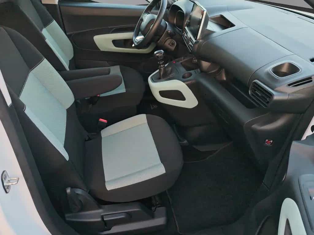 Citroën Berlingo Feel XL 1.5 HDI 7 Sitzer 07/2021-photo-23
