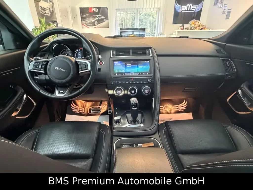 Jaguar E-Pace R-Dynamic AWD Pano.Garantie bis 03.2027 03/2019-photo-1