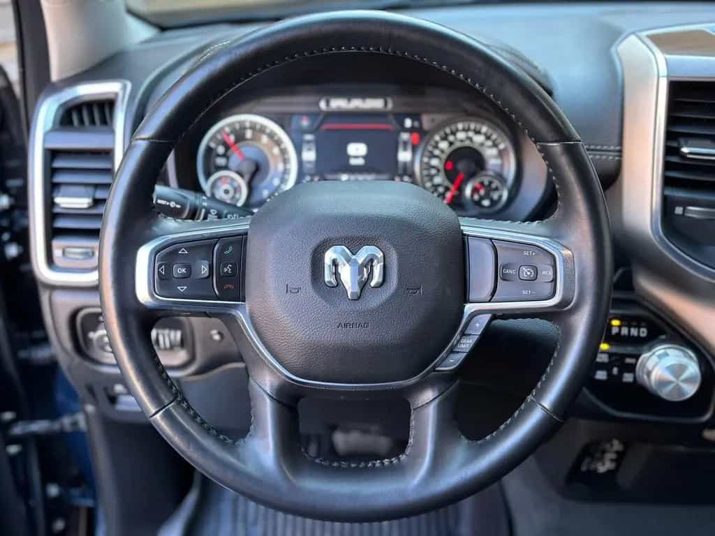 Dodge RAM 1500 Laramie LED AHK Memory 4x4 6-Sitzer 02/2023-photo-21