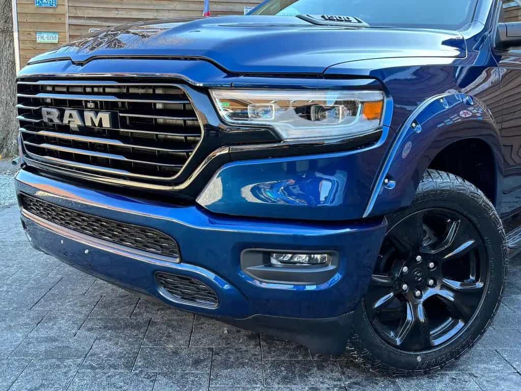 Dodge RAM 1500 Laramie LED AHK Memory 4x4 6-Sitzer 02/2023-photo-5